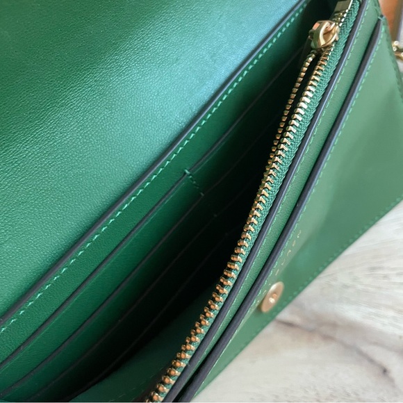 TORY BURCH Green Quilted Fleming Soft Leather Logo Crossbody! New Condition - Picture 6 of 10